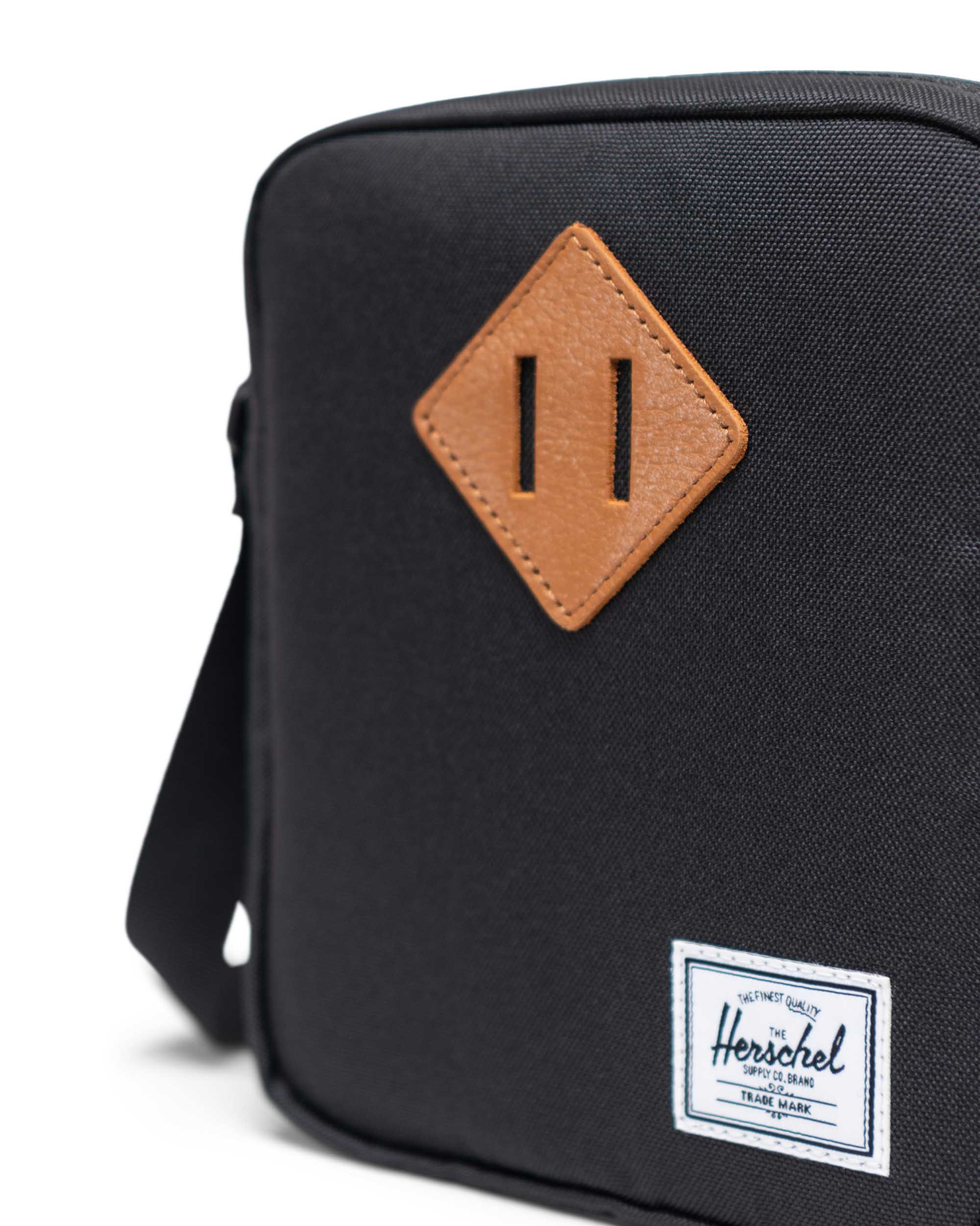 Herschel Heritage™ Crossbody - 2.5L - Image 4