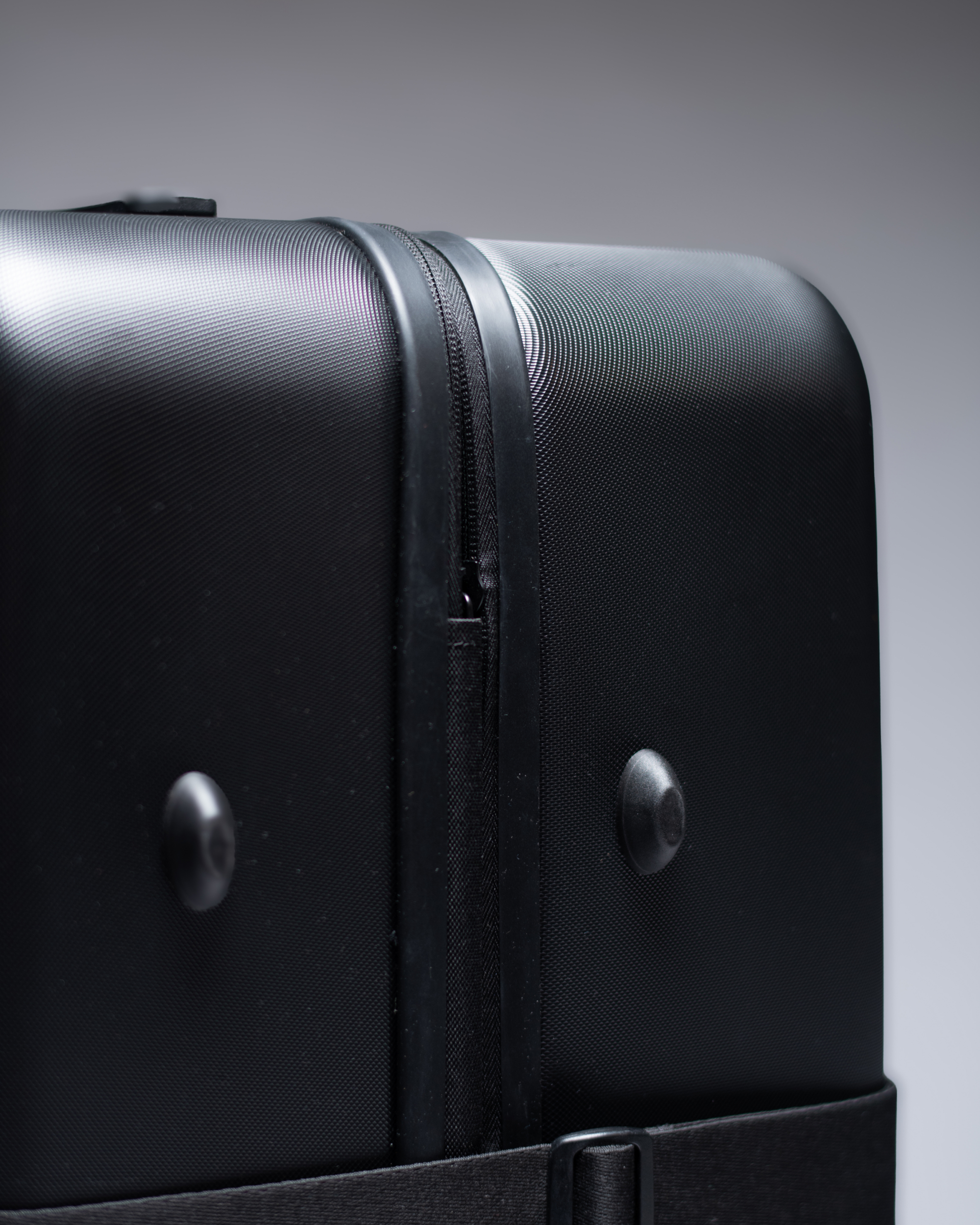 Herschel Heritage™ Hardshell Medium Luggage Expandable - 66L - Image 6