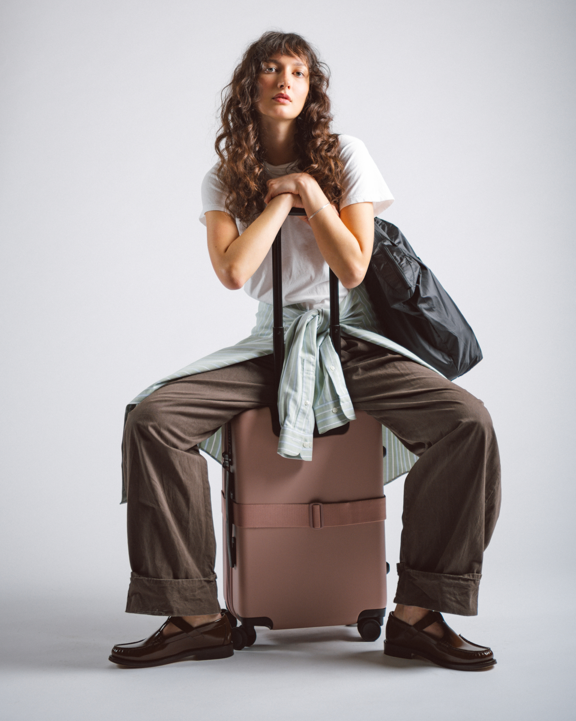Herschel Heritage™ Hardshell Large Carry On Expandable - 42L - Image 2