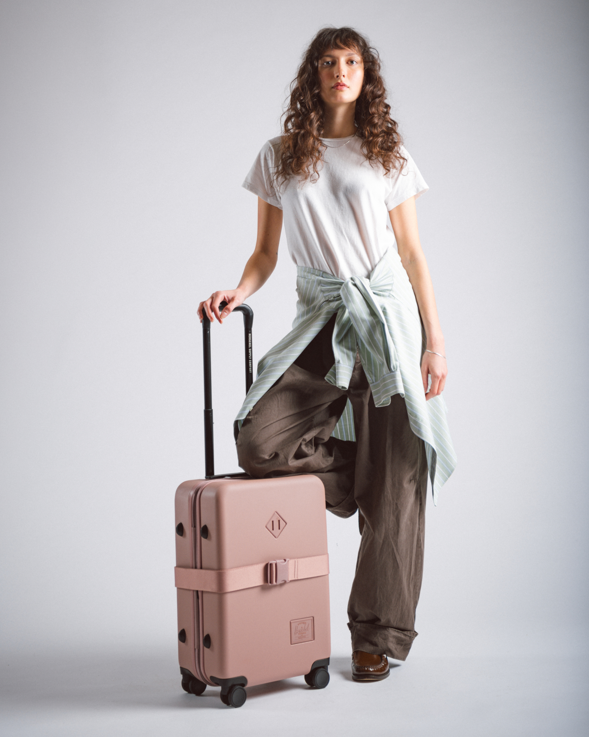 Herschel Heritage™ Hardshell Large Carry On Expandable - 42L - Image 5